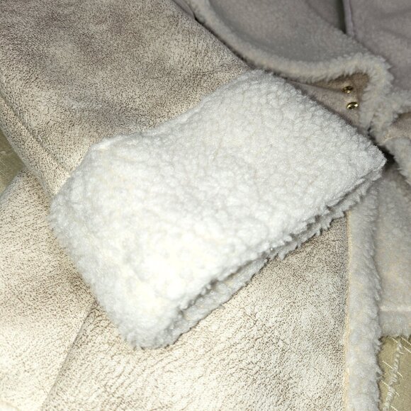 WHBM ECRU/CREAM FAUX SHEARLING STYLE ASYMMWTRICAL HIP LENGTH JACKET SIZE XSP - Picture 9 of 16